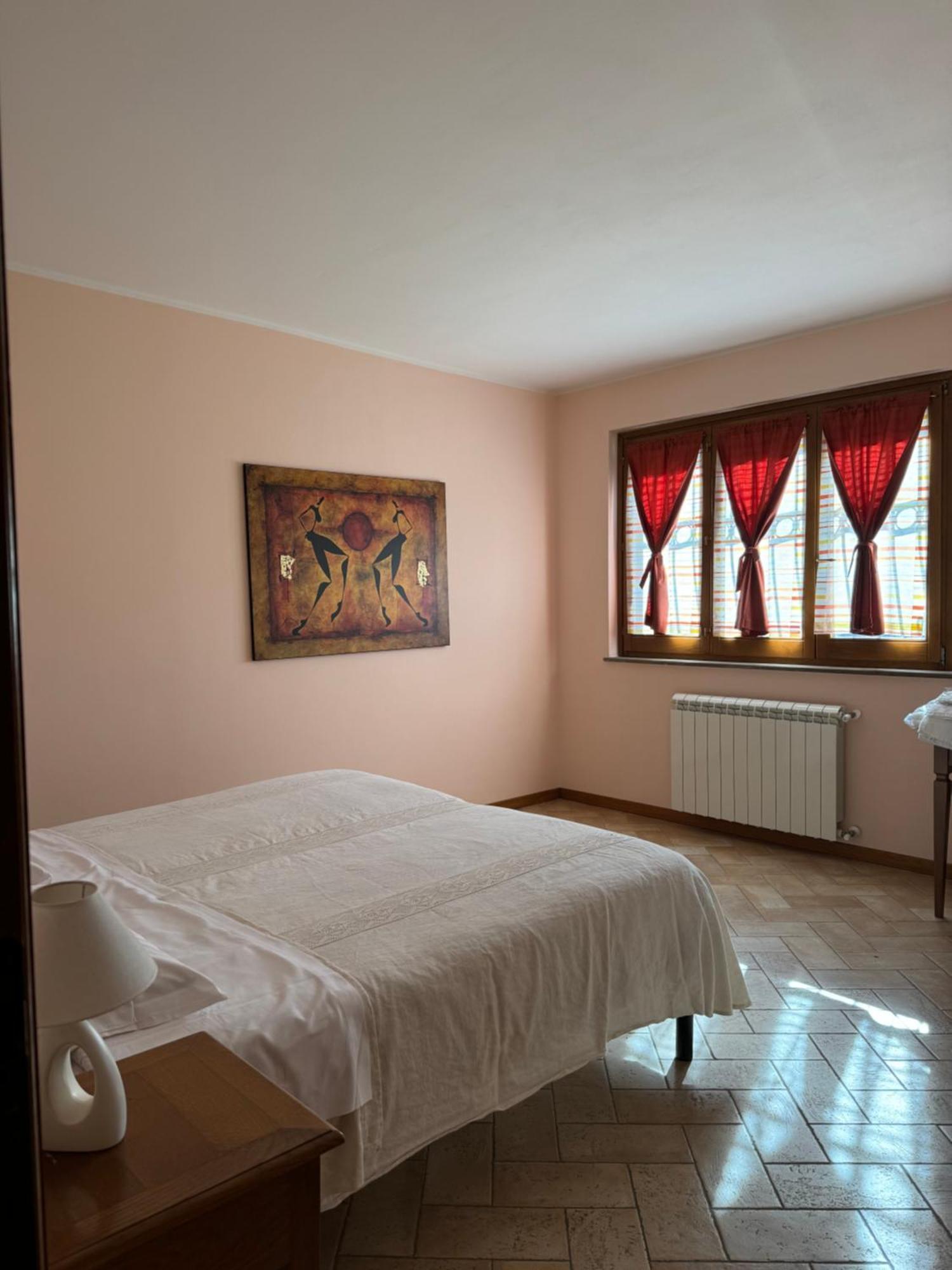 Cerqua Rosara Residence Valtopina Esterno foto