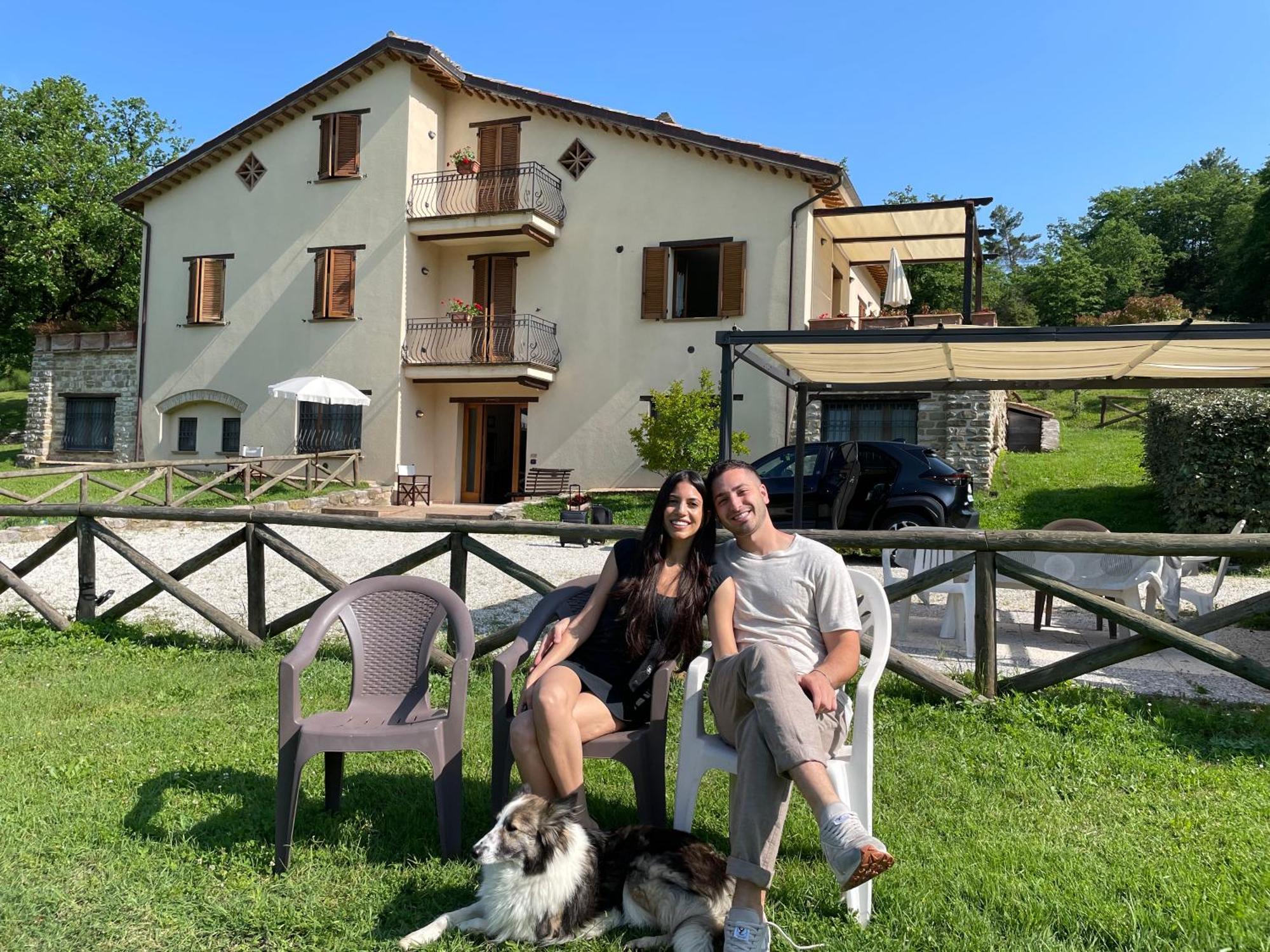Cerqua Rosara Residence Valtopina Esterno foto